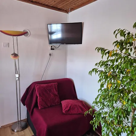 Alpaka Kishaz Apartament *